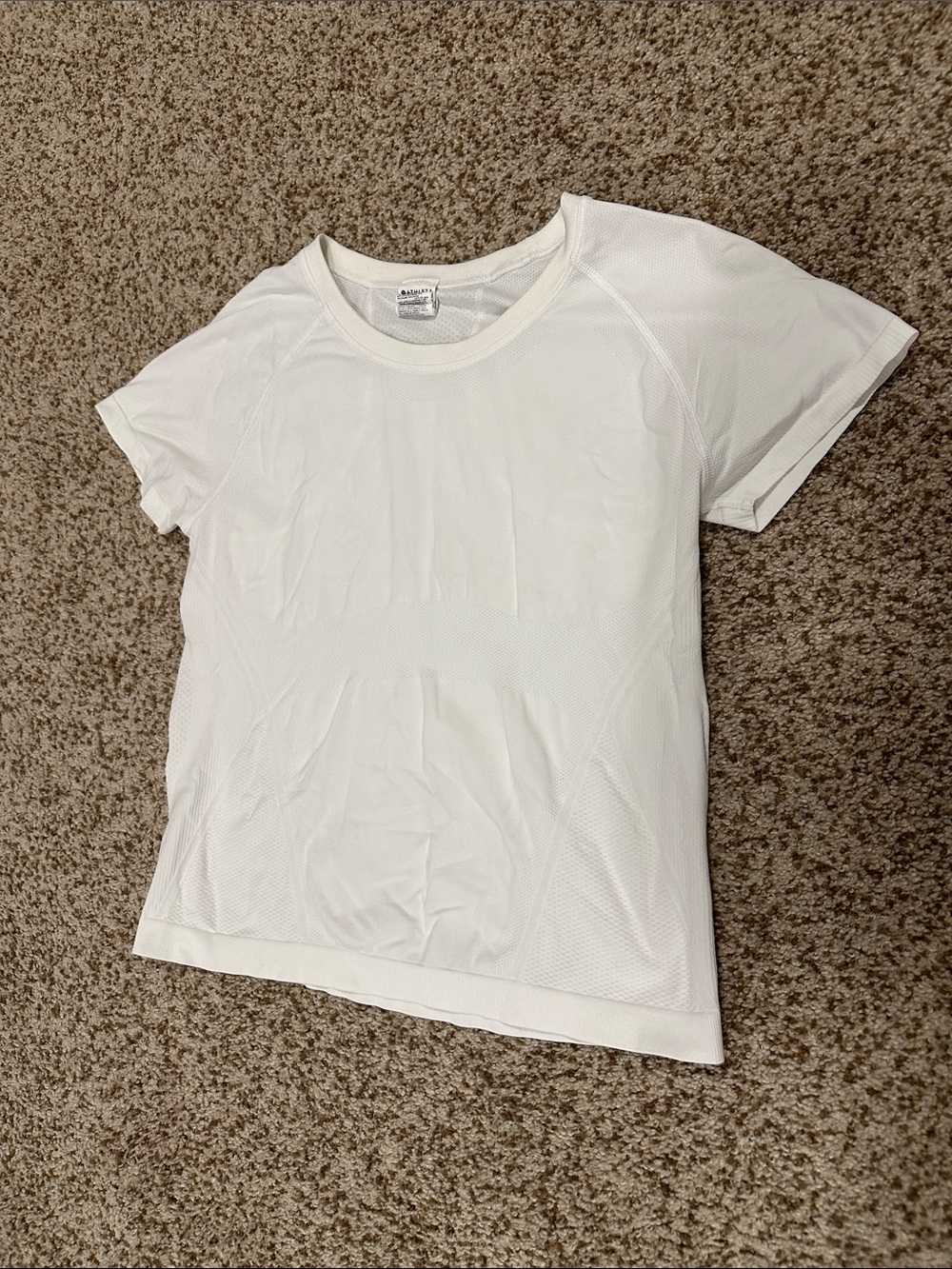 EUC Athleta Momentum Seamless Tee - Size M